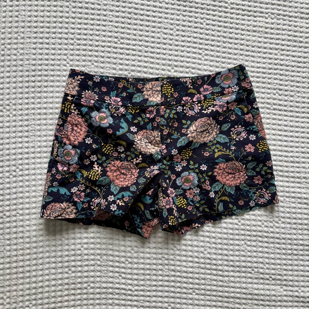 LOFT Navy Floral Riviera Short - Size 0